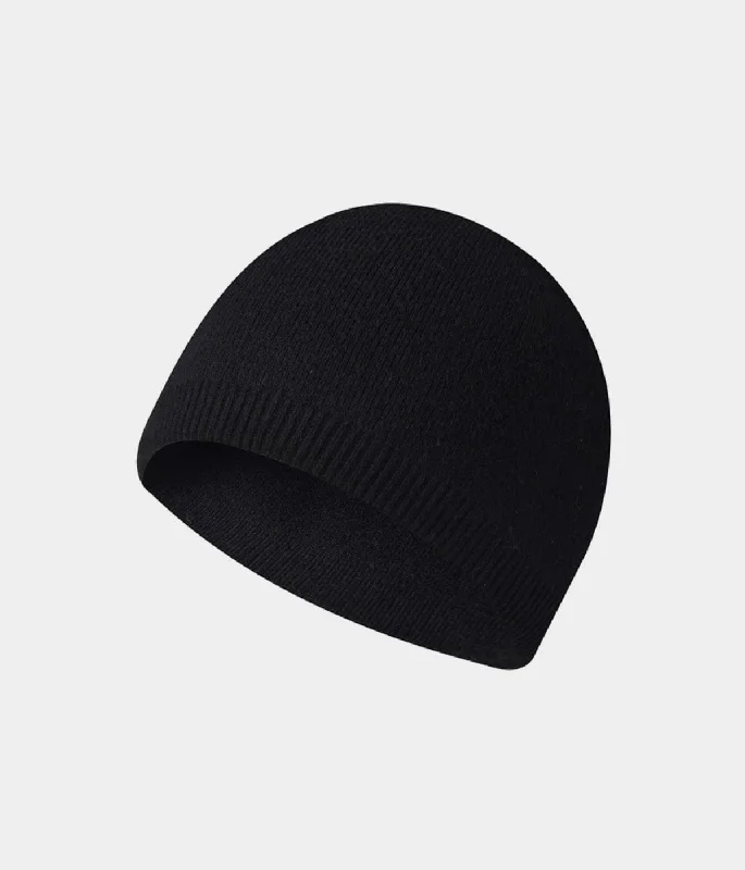 SLIM FIT BEANIE.